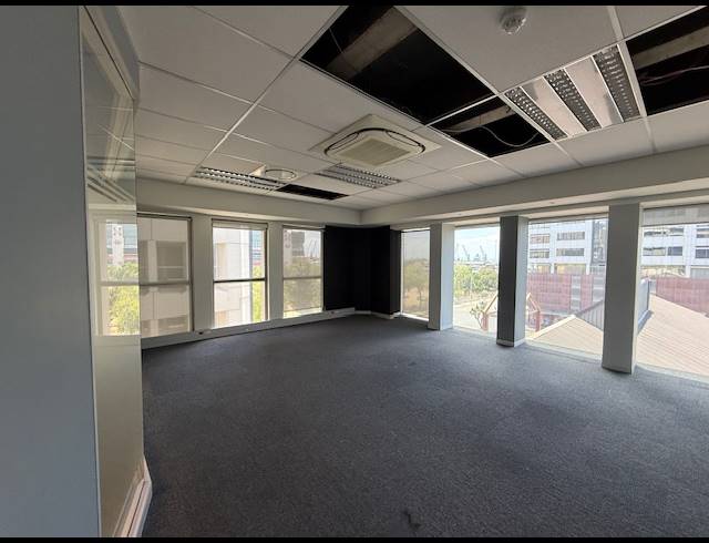 383.50M² OFFICE TO LET IN FORESHORE